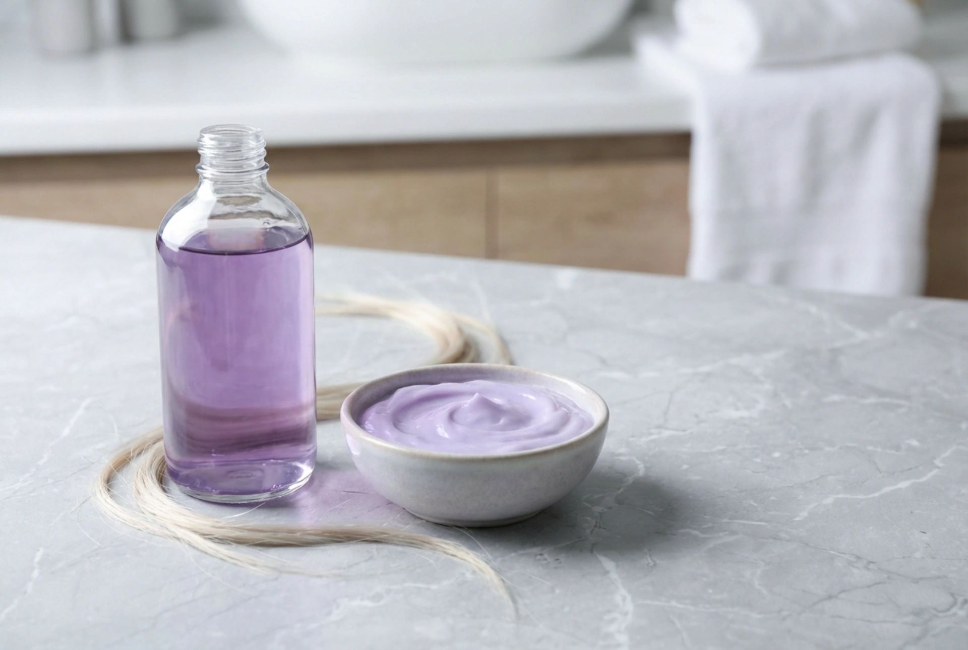 Shampoo roxo para cabelos amarelados: como neutralizar o tom loiro