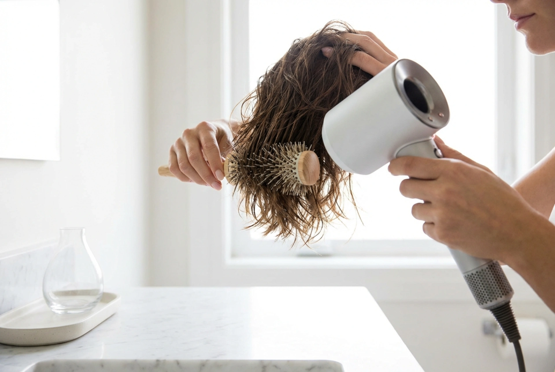 Cabelo curto no dia a dia: técnicas rápidas de secagem e modelagem
