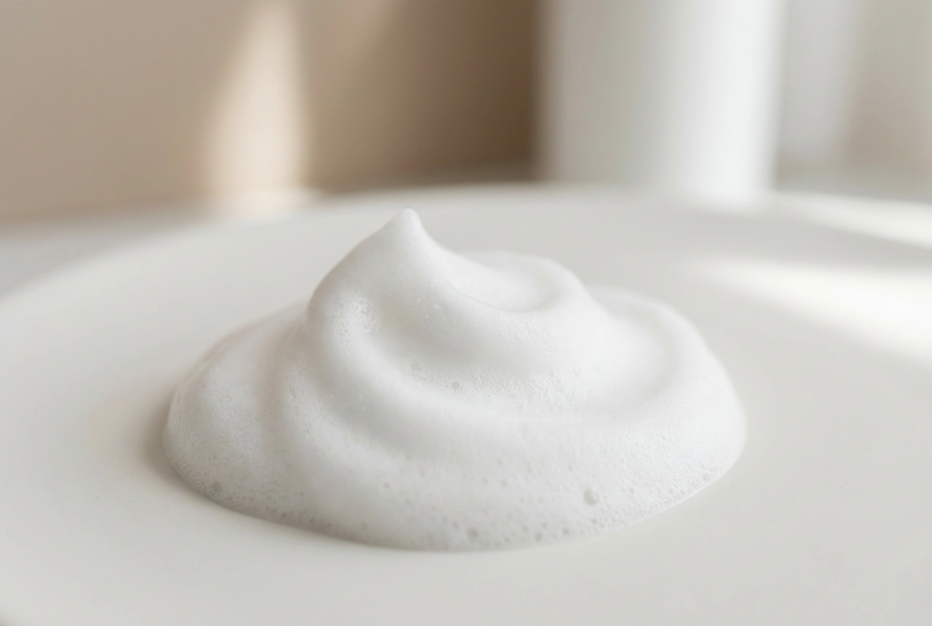 Espumas de limpeza facial: quando e como usar