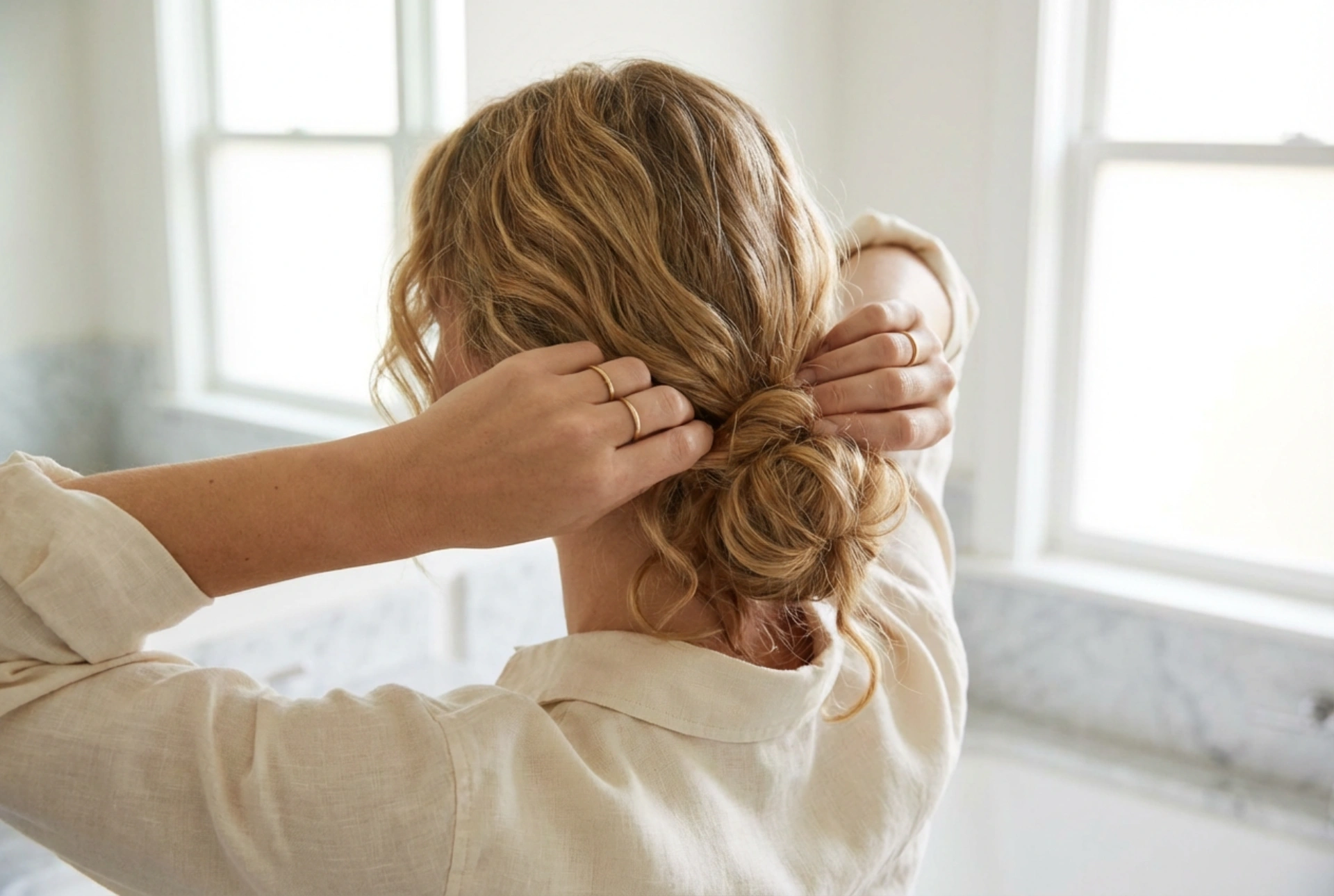 Estilização diária: penteado para cabelos médios em poucos passos