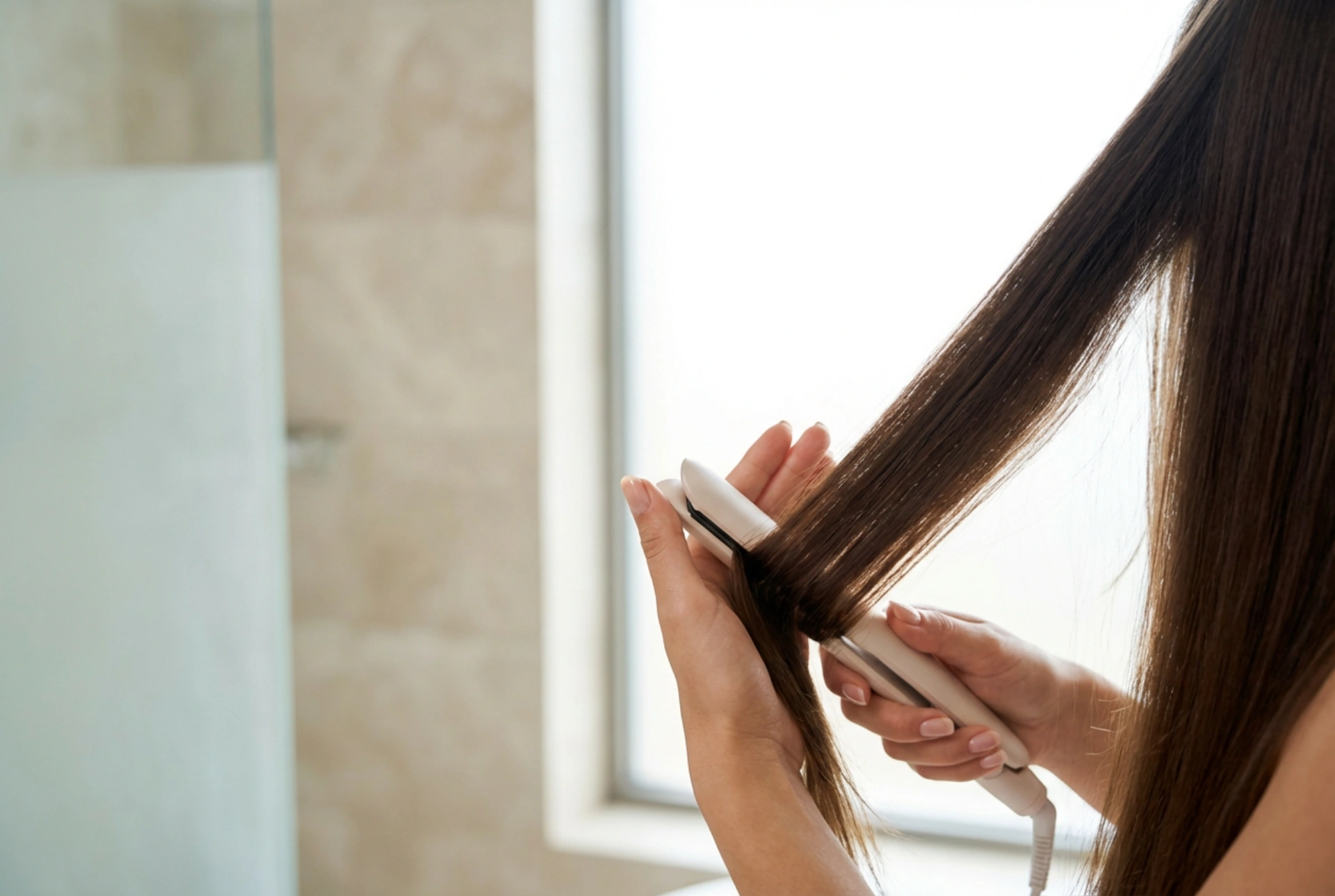 Prancha de queratina com ionização: suavidade sem frizz, passo a passo