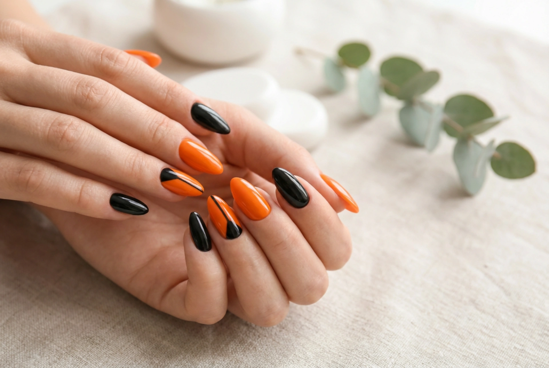 Unhas Laranja com Preto: Decorações Ousadas Passo a Passo