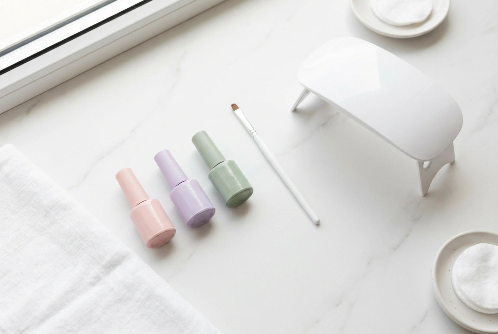 Gel híbrido na manicure: aplicação, cura e erros mais comuns