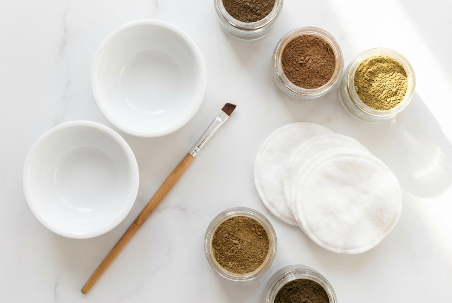 Henna de sobrancelhas em casa: kit, preparação da pele e técnica de aplicação