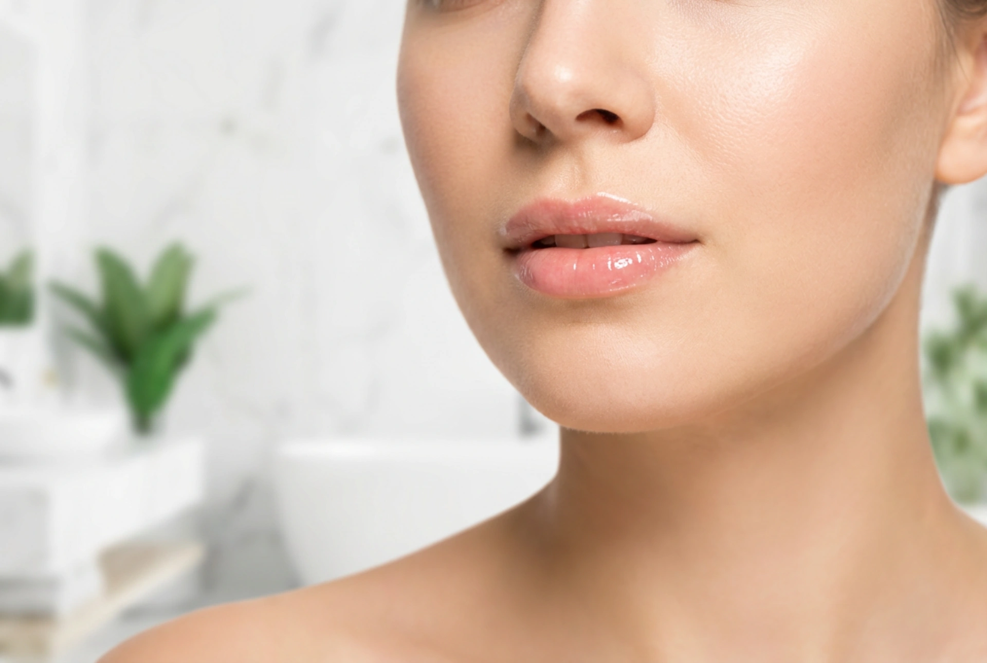 Gloss labial com ácido hialurônico: lábios mais cheios e cuidados em um só produto